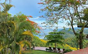 Pacific Edge Eco Lodge